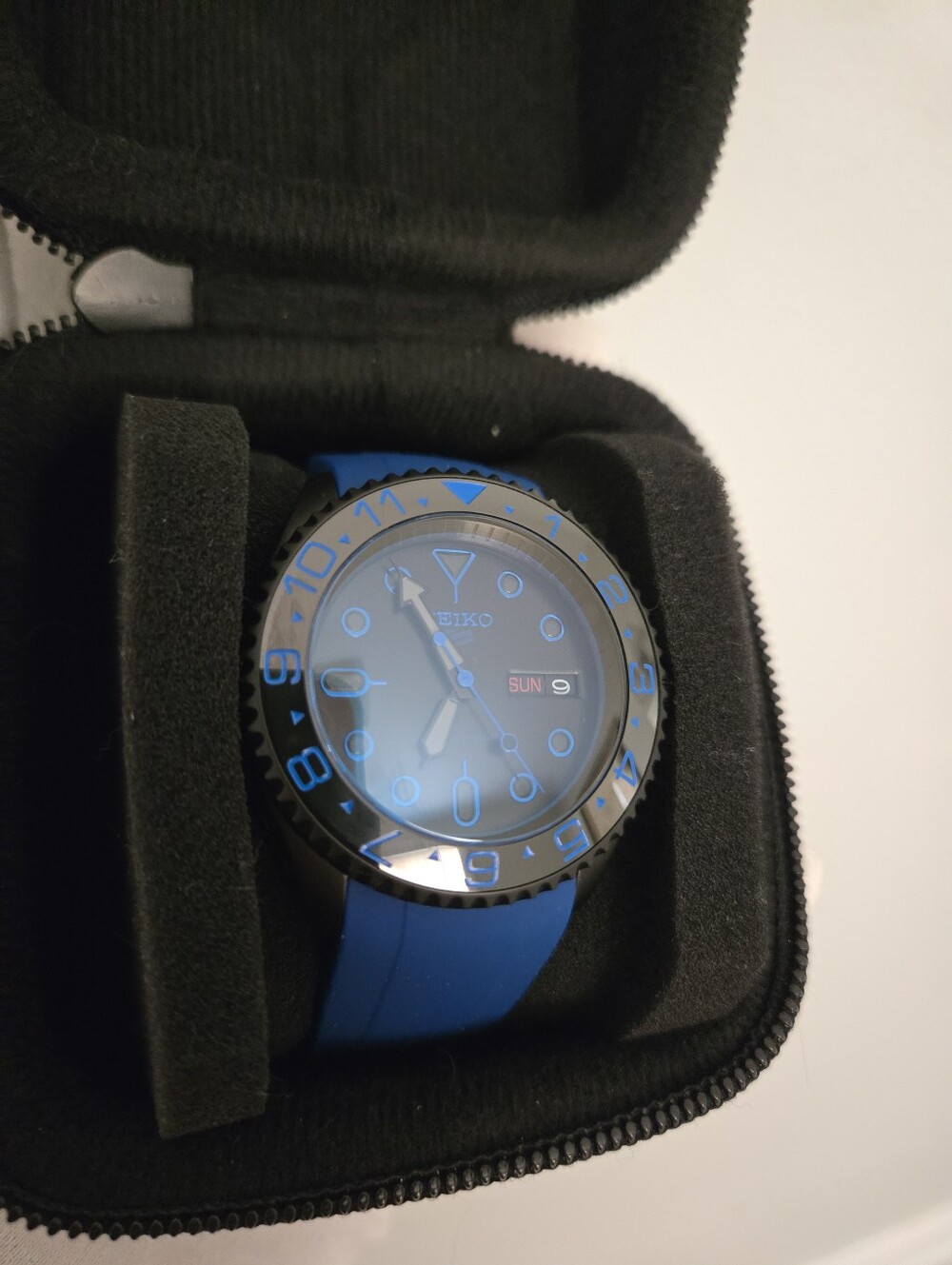 Custom Seiko Mod Automatic Men's Watch - Picture 2 of 6